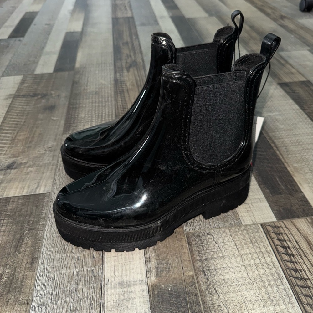 Joe Fresh Black Glossy Boots
